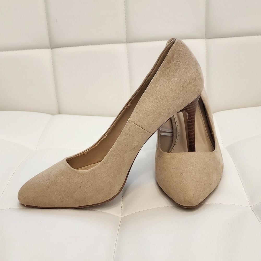 Forever 21 Womens Tan Faux Suede Pointed Toe Pumps Stiletto Heels Beige